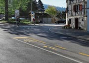 Die sogenannte Abbieghilfe zur Bibliothek ist eine der umgesetzten Massnahmen. (Bild: Stefan Kaiser (Zug, 13. April 2017))