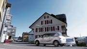 Beispielsweise auf der Alten Landstrasse soll das Tempo gedrosselt werden. (Bild: Werner Schelbert (Menzingen, 27. März 2017))