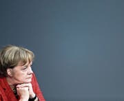 Bundeskanzlerin Angela Merkel sorgt sich um ihren Machterhalt. (Bild: Markus Schreiber/Keystone (Berlin, 21. November 2017))