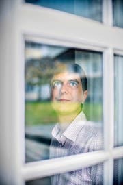 «Reden und hinschauen.» Der Tod soll kein Tabu sein.Bild: Boris Bürgisser (Luzern, 29. Oktober 2016)