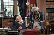Königlicher Privatlehrer: Judi Dench und Ali Fazal. (Bild: Focus Features)