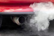 Laut der Studie fahren die Urner im Verhältnis die meisten «Dreckschleudern». (Bild: Keystone)