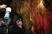 Die Silwängen-Höhle von Innen. (Archivbild: Nadia Schärli (23. Juli 2008))