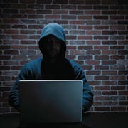 Durch die vermeintliche Anonymität ist die Hemmschwelle für Beleidigungen im Internet tiefer. (Symbolbild: Getty)