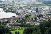 Der «reiche Kanton Zug» (im Bild die Stadt Zug) muss unter Umständen bald die Steuern erhöhen. (Bild Stefan Kaiser)