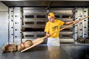 Hat seinen Ausbildungsplatz bereits gefunden: Joshuan Brenner (16) absolviert das erste Lehrjahr bei der Bäckerei Brunner in Dierikon.
