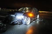 Das Auto erlitt Totalschaden. (Bild: Zuger Polizei)