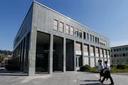 Im Fokus: Das Zuger Kantonsgericht im Verwaltungszentrum an der Aa. (Bild: Stefan Kaiser / Neue ZZ)