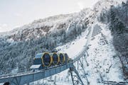 Die steilste Standseilbahn der Welt, die Stoosbahn, wurde von Garaventa erbaut. (Bild: Urs Flüeler/Keystone (Stoos, 15. Dezember 2017))