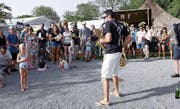 Am Villette-Fäscht gab es von der umgebauten Wanne über ein Schminkatelier bis zum Saxofon fast alles. (Bilder: Werner Schelbert (Cham, 26. August 2017))