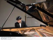 Das ehemalige Wunderkind Kit Armstrong (24) verknüpfte in der Lukaskirche Klaviermusik aus vier Jahrhunderten. Bild: Priska Ketterer/LF