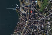 An der Zeughausgasse in Zug hat es am Donnerstagabend gebrannt. (Bild: Google Maps)