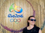 Simone Dietrich aus Zug ist eine von vier Freiwilligen aus der Schweiz, die in Rio de Janeiro bei den Vorbereitungen zu den Olympischen Sommerspielen mithelfen. (Bild: PD)