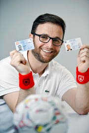 Zwei Länder, zwei Identitäten, ein Mensch: Bujar Demolli fant für die Schweiz und für Albanien. (Bild Stefan Kaiser)