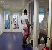 Über 320 Asylsuchende wurden dieses Jahr in die Schweiz überstellt. (Bild: Mischa Christen/Keystone)
