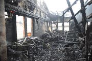 Die Brandruine am Tag danach. (Bild: Kantonspolizei Uri)