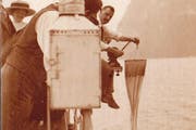 Probenahmen ab dem Dampfschiff Schwan um 1916. (Bild: EAWAG)