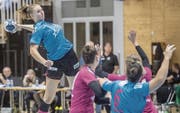 Aufstrebende Spono-Spielerin: die 19-jährige Xenia Hodel (am Ball). (Bild: Boris Bürgisser (Nottwil, 8. Oktober 2017))