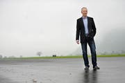 Genossenpräsident Albert Gabriel, hier im Oktober beim Flugplatz in Buochs. (Bild: Corinne Glanzmann / Neue NZ)