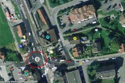 Der Kreisel Rosenegg (rot eingekreist) in Ballwil. (Bild: map.search.ch)