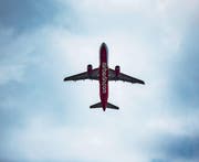 Die insolvente Fluggesellschaft Air Berlin kann dank staatlicher Hilfe weiterhin fliegen. (Bild: Marcel Kusch/Keystone (Düsseldorf, 13. Juni 2017))