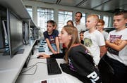 Die Workshopteilnehmer waren mit vollem Elan bei der Sache. (Bild: Stefan Kaiser (Rotkreuz, 17. Juli 2017))
