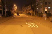 Der Unfall ereignete sich in der 30-Zone ohne Fussgängerstreifen. (Bild: Zuger Polizei)
