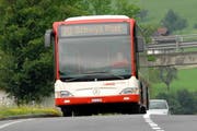 Der Kanton Schwyz streicht Gelder bei Buslinien (Symbolbild). (Bild: Neue LZ)
