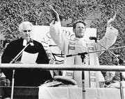 Hans Küng bei einem ökumenischen Gottesdienst im Rahmen des Deutschen Katholikentages in München. (Bild: Rudolf Dietrich/Getty (München, 1. Juli 1984))