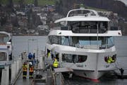 Das MS Diamant wurde für Reparaturarbeiten nach Luzern in die Werft gebracht. (Bild: Corinne Glanzmann/LZ (Luzern, 8. Dezember 2017))