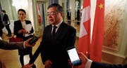 Der chinesische Antikorruptionsminister Li Shulei in Bern. (Bild: Stefan Wermuth/Reuters (5. Dezember 2017))