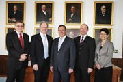 Der Obwaldner Regierungsrat (von links): Franz Enderli, Hans Wallimann, Paul Federer, Niklaus Bleiker und Maya Büchi. (Bild: Corinne Glanzmann / Neue OZ)
