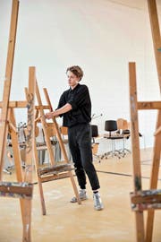 Ein Student bei den letzten Vorbereitungen. Bild: Manuela Jans-Koch (Emmen, 22. September 2016)