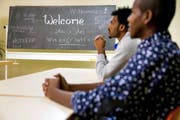 Wie gefährlich Eritrea wirklich ist, will der Bundesrat neu untersuchen. Im Bild: Eritreer in der Asylunterkunft in Meggen. (Bild Philipp Schmidli)