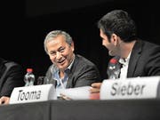 Samih Sawiris (links) strahlte gestern: Es geht wieder aufwärts mit Orascom. (Bild Urs Hanhart)