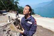 ... Zivilschützer (1999) ... (Bild: Keystone/Archiv Luzerner Zeitung)