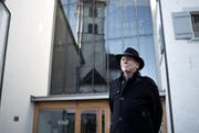 Konrad Lienert vor dem Museum Sankturbanhof in Sursee. Dessen Entstehung hat er als Projektleiter massgeblich beeinflusst. (Bild: Manuela Jans / Neue LZ)