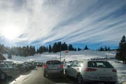Damit Tiere auf der Ibergeregg nicht von Wintertouristen gestört werden, braucht es neue Regeln. (Bild: Keystone)