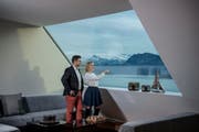 Le-Bijou-Verkaufschefin Madeleine Fallegger und CEO Alexander Hübner in einem Business-Appartment an der St. Leodegar-Strasse 2 in Luzern. (Bild: Pius Amrein (Luzern, 24. November 2017))
