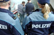 Luzerner Polizisten, hier auf Patrouille im Bahnhof Luzern. (Archivbild Dorothea Müller/Neue LZ)
