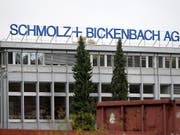 Der Stahlkonzern Schmolz + Bickenbach wurde in Deutschland von Kartellbehörden durchsucht (Archivbild). (Bild: KEYSTONE/URS FLUEELER)