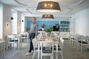 Stefan Odermatt in der «Lounge» des Hotels Central an der Morgartenstrasse. (Bild: Corinne Glanzmann (Luzern, 21. April 2017))