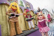 Die Maskenliebhaber Gesellschaft der Stadt Luzern mit dem Motto «Die ganze Welt ist eine Muppet Show». (Bild: Philipp Schmidli)