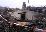 Die Wildspitz-Brandruine Ende Januar 2000. (Bild Werner Schelbert/Neue ZZ)