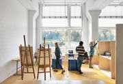 Ab heute füllen sie die Räumlichkeiten wieder: Blick in das Departement Design- & Kunst der Hochschule Luzern. (Bild: Filip Dujardin)