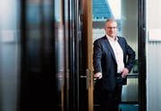Finanzdirektor Heinz Tännler (SVP) vertritt das Zuger Sparpaket. Bild: Stefan Kaiser (Zug, 17. März 2017)