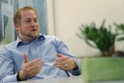 Beat Arnold legt sich für den Standort Andermatt ins Zeug. (Bild: Urs Hanhart / Neue UZ)