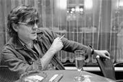 Polo Hofer (1945 bis 2017) war ein bodenständiger Sänger, ein ausgiebiger Trinker und wortgewandter «Polosoph». (Bild: Alessandro della Valle/Keystone (Bern, 1. September 1990))