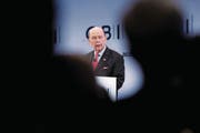 US-Handelsminister Wilbur Ross spricht vor dem Verband der britischen Industrie. (Bild: Jason Alden/Getty (London, 6. November 2017))