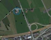 Die Kollision ereignete sich auf dem Parkplatz Allmendhuisli in Stans. (Bild: Google Maps)
